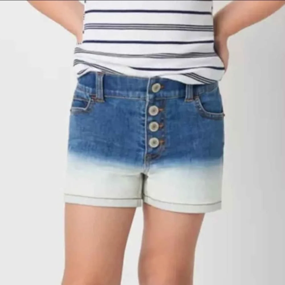 NWT thereabouts Dip Dyed Superflex Shortie Jean Shorts ~14